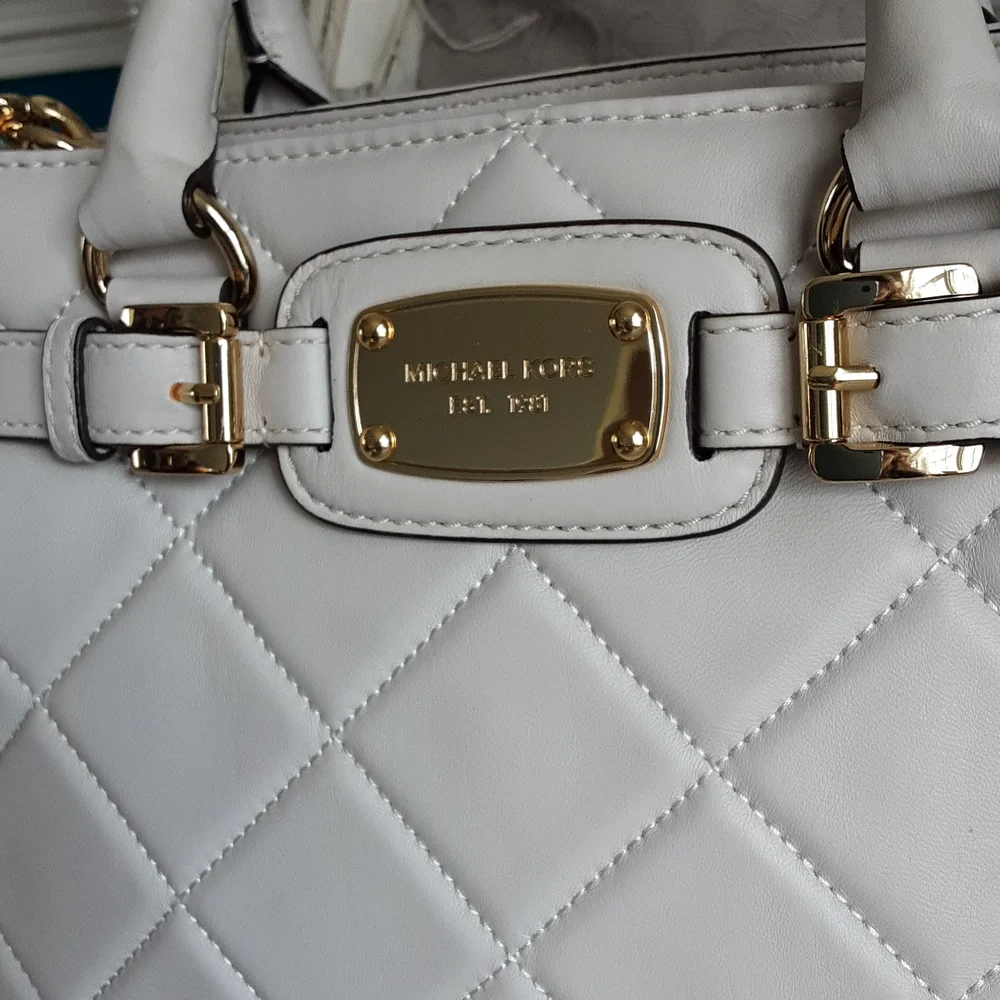 New Michael Kors Vanilla Hamiton Quilted Handbag Crossbody NWOT - Picture 2 of 11